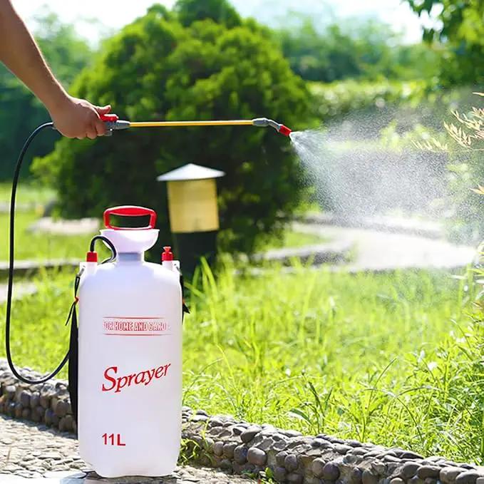 CLICIC 2.9 Gallon (11L) Lawn and Garden Portable Sprayer Pump Pressure Sprayer with Pressure Relief Valve and Adjustable Shoulder Strap for Lawns and Gardens or Cleaning Decks and Cars by GreenHaven Gardens