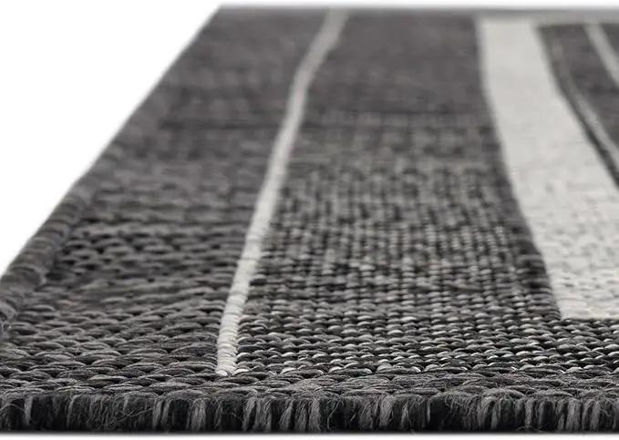 Unique Loom Outdoor Border Collection Area Rug - Soft Border (5' 3" x 7' 1" Rectangle Black/Ivory) by GreenHaven Gardens
