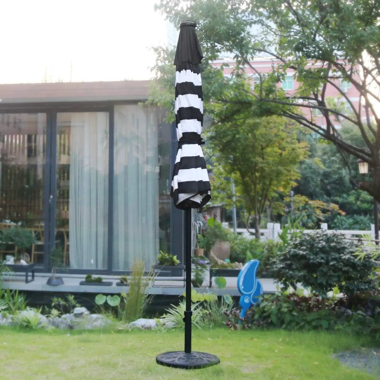 Sunnyglade 9' Solar 24 LED Lighted Umbrella with 8 Ribs Adjustment and Crank Lift System for Patio - Black and White by GreenHaven Gardens