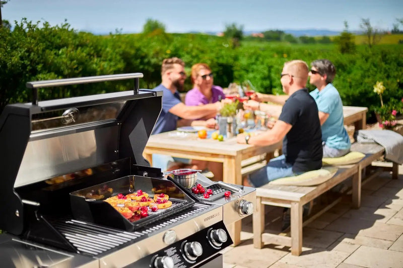 RÖSLE plancha Wide Spatula BBQ Spatula with Rounded Corners for Turning Meat and Vegetables, 18/10 Stainless Steel, Dishwasher Safe by GreenHaven Gardens