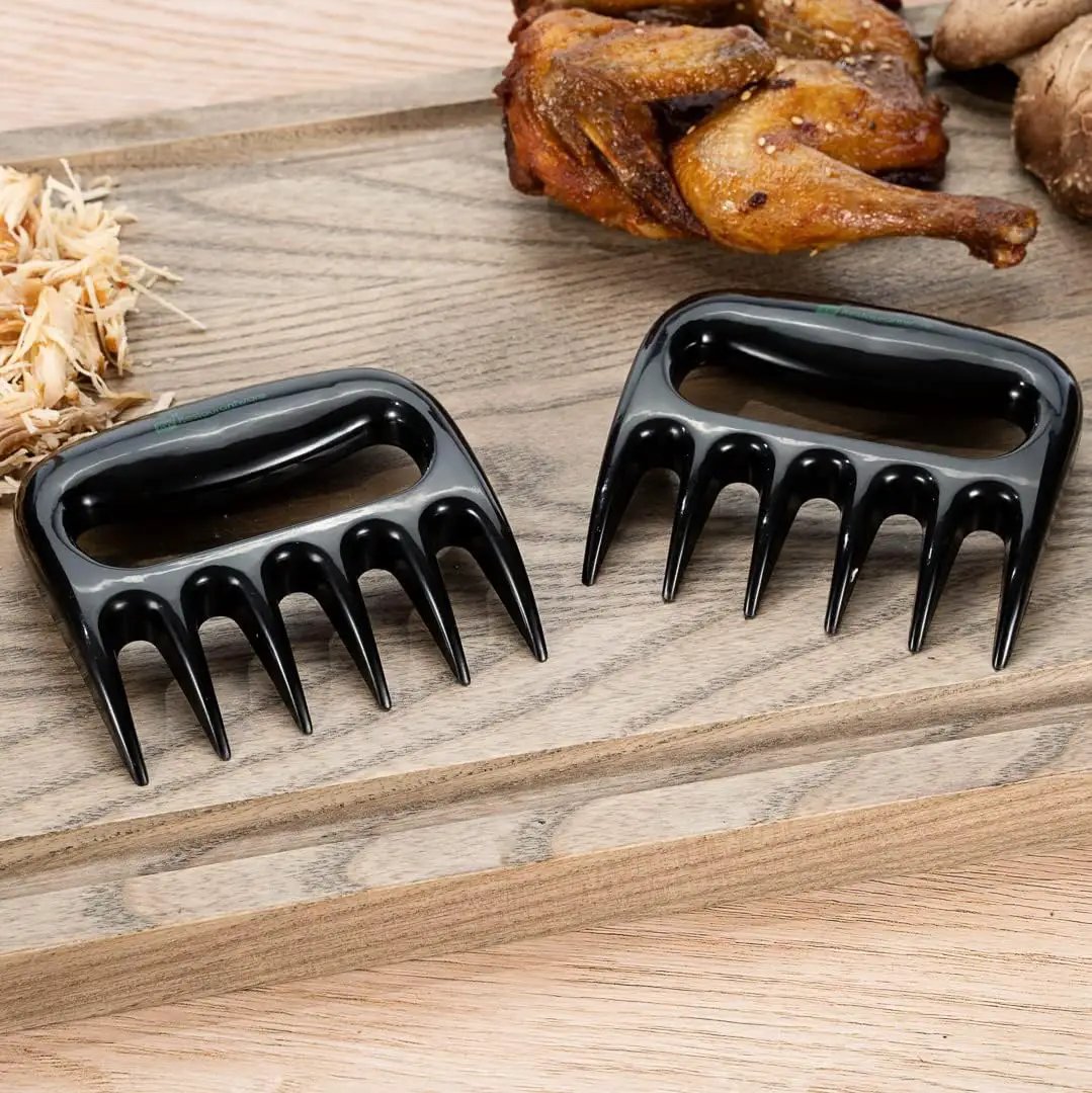 Restaurantware Met Lux 4.5 x 4.1 Inch Meat Claws 2 Meat Shredders - Sharp Blades With Handle Black Plastic Bear Claws Durable For Shredding Pork Chicken or Turkey by GreenHaven Gardens