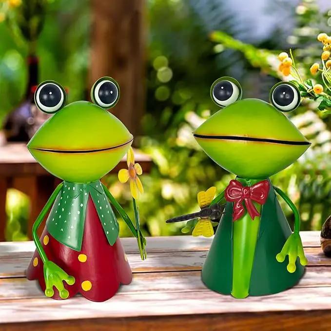 HONGLAND Frog Metal Yard Art - Cute Frogs Garden Decor for Outside - 3D Frog Figurines Outdoor Statues for Lawn Patio Pathway Yard Holiday (with Flower) by GreenHaven Gardens