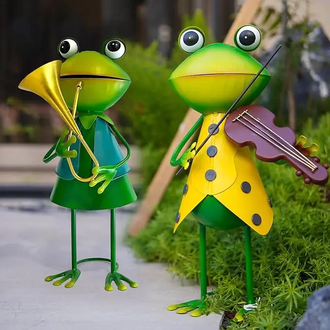 HONGLAND Frog Metal Yard Art - Metal Frog Outdoor Statue - Frog Garden Decorations - 3D Frog Figurine - Christmas Holiday Lawn Patio Yard Garden Decor Gardening Gifts for Women (Violin) by GreenHaven Gardens