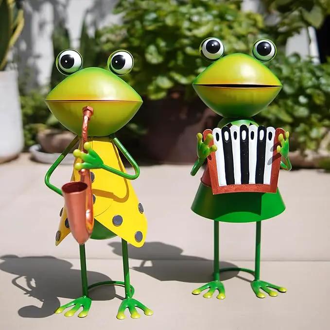 HONGLAND Metal Frog Garden Decor - Metal Frog Outdoor Statue -Funny Garden Frog Decorations - 3D Frog Figurine - Christmas Holiday Housewarming Gifts Lawn Patio Yard Garden Decor (Saxophone) by GreenHaven Gardens