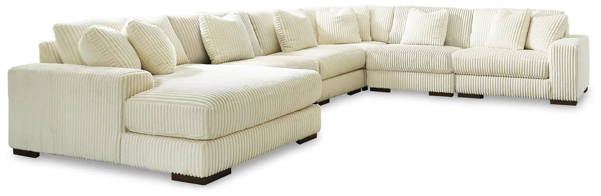 Lindyn - Sectional by Unique Piece Furniture