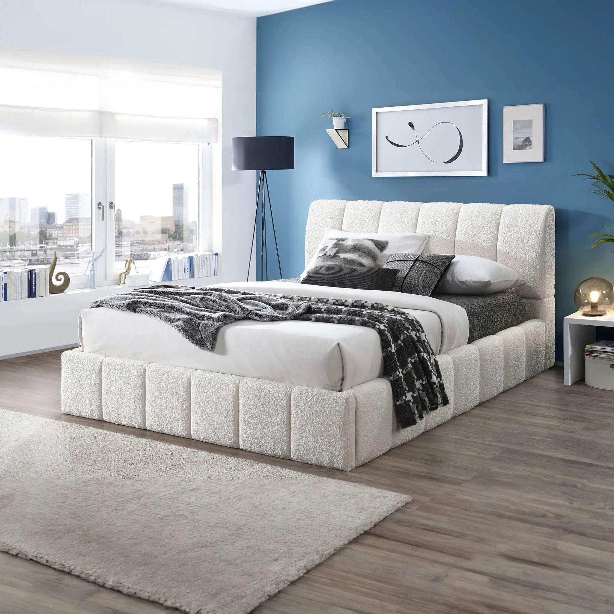 Hilar - Elegant Design Platform Bed by HouseOfZazla