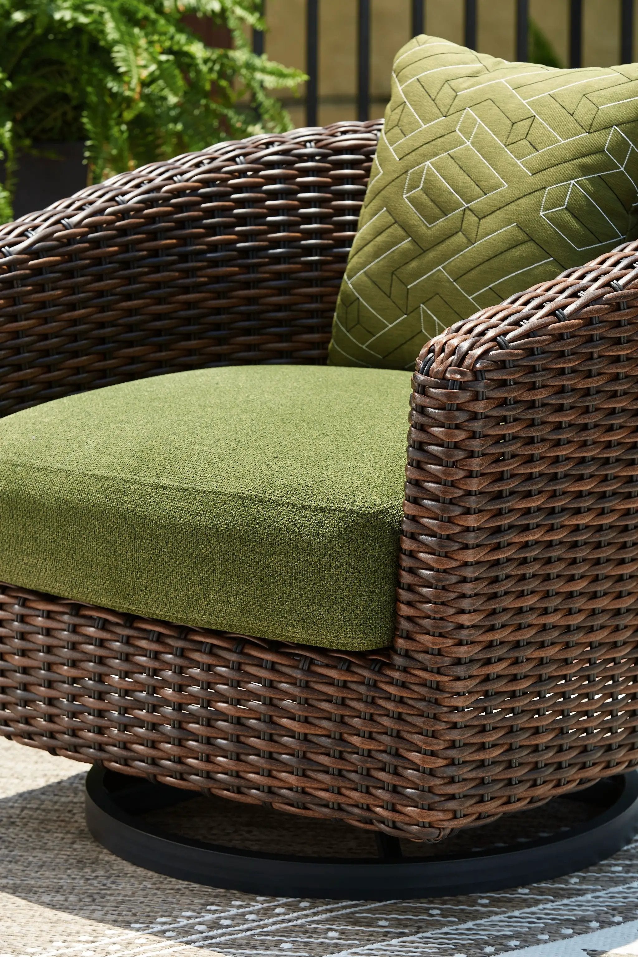 Horizon Hall - Swivel Lounge With Cushion - Brown / Green by Unique Piece Furniture