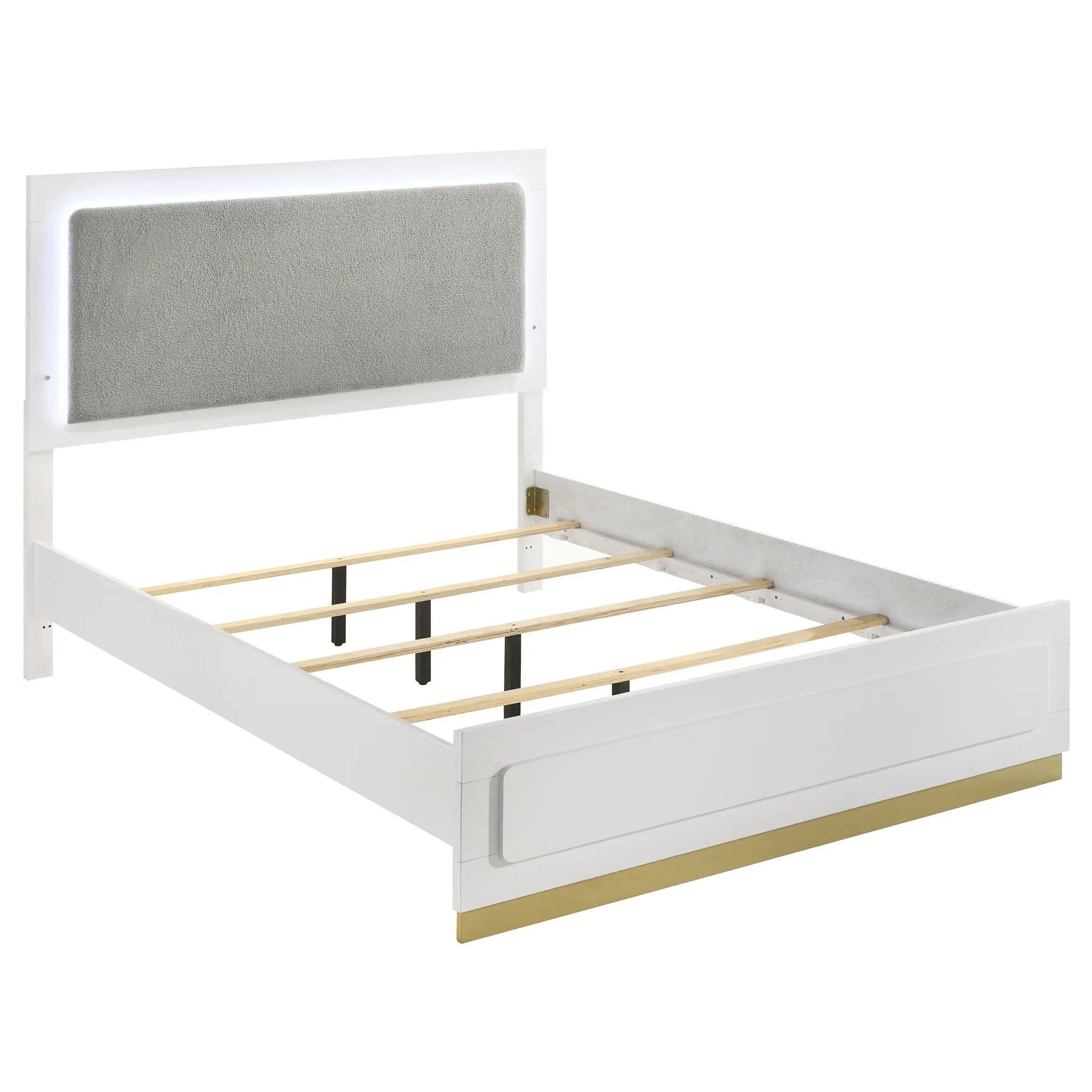 Caraway 4-piece California King Bedroom Set White by Unique Piece Furniture