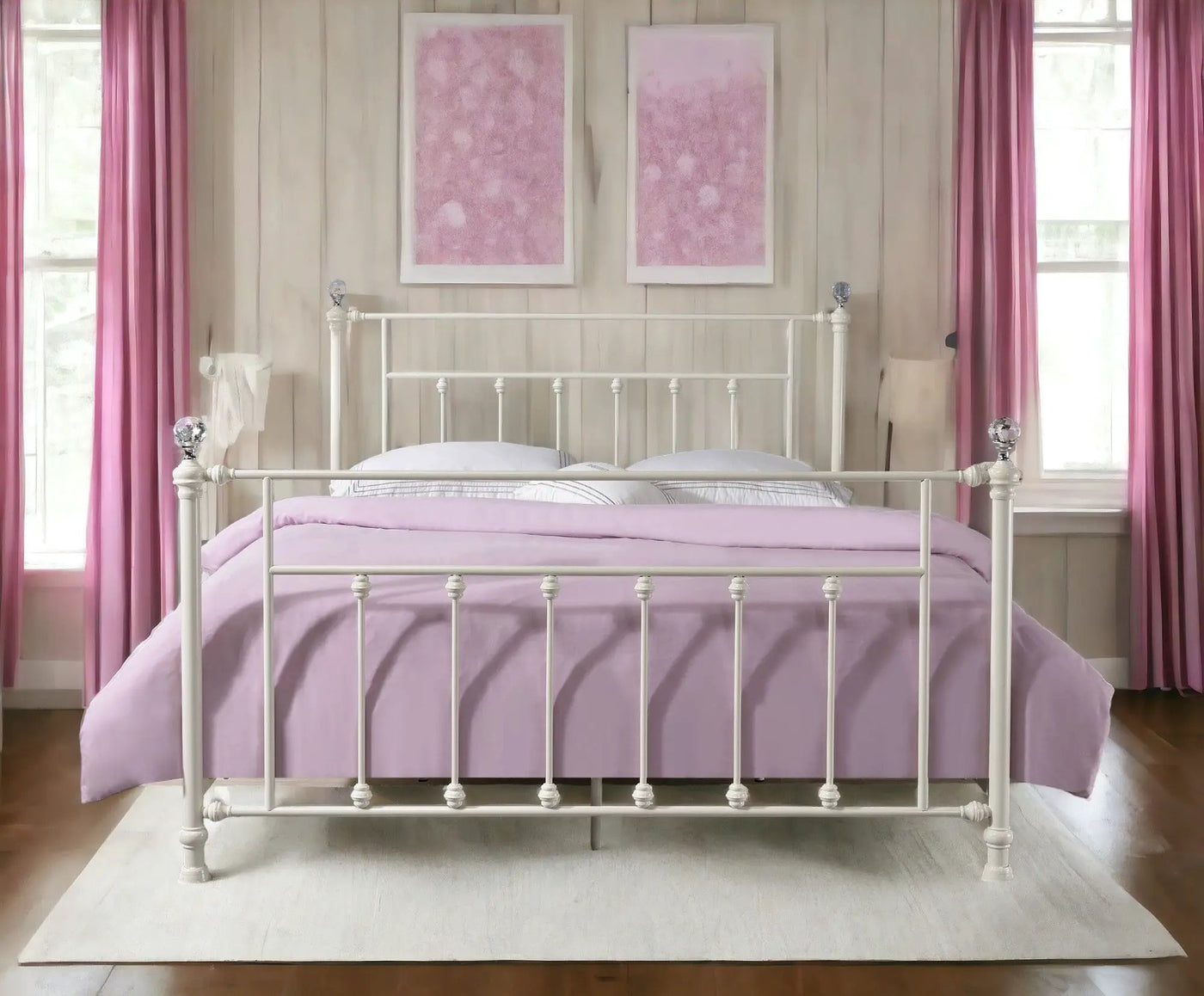 Comet Bed with Elegant Spindle Design by HouseOfZazla