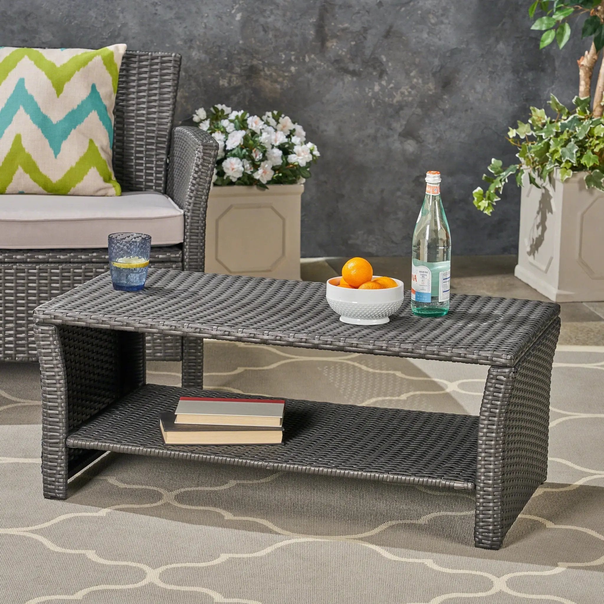St Lucia Table by HouseOfZazla