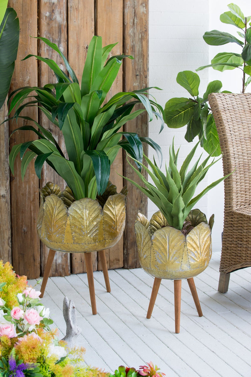Set of 2 Metal Planters with Solid Wood Legs Stand - Natural Zinc
