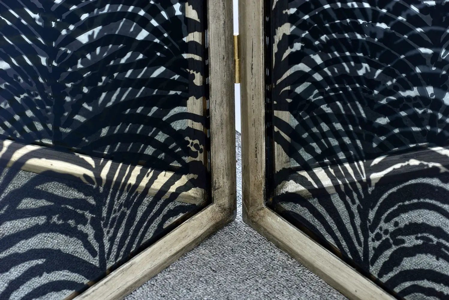 Room Divider, Herero 4 Panel Decorative Screen - Black by HouseOfZazla