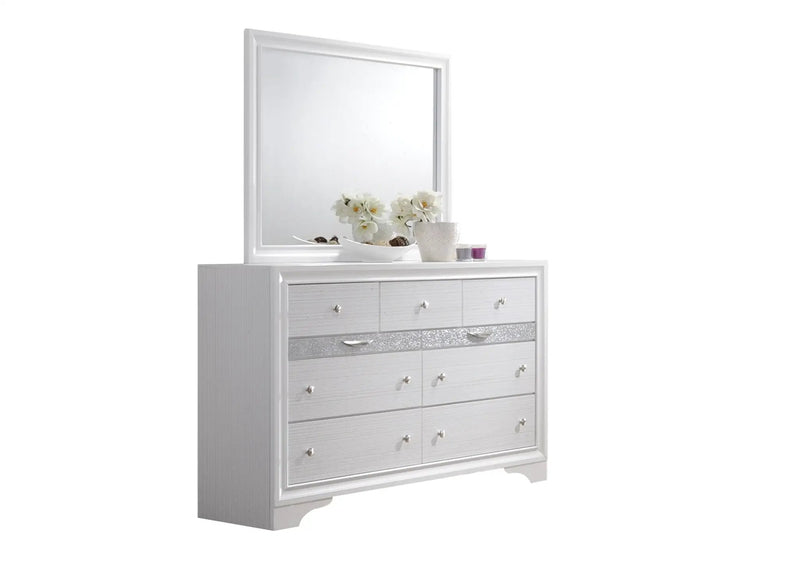 Traditional Style Queen 4 Pc Storage Bedroom Set Made with Wood in White by HouseOfZazla