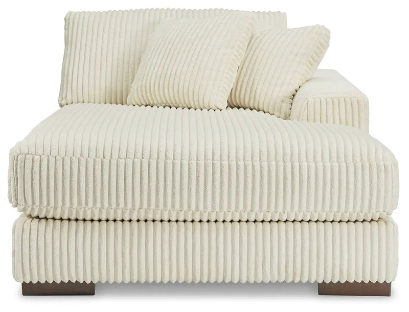 Lindyn - Sectional by Unique Piece Furniture