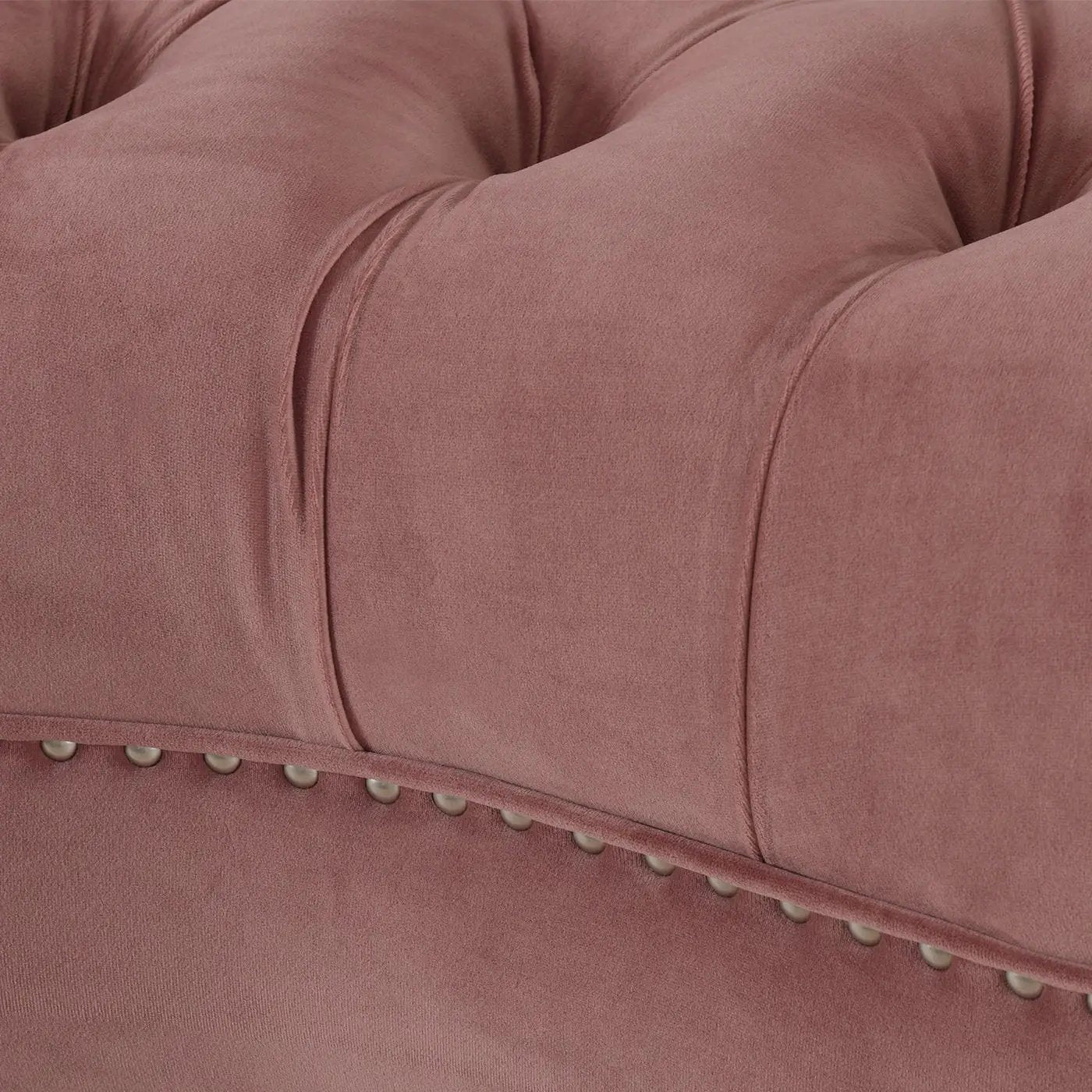 La Rosa - Victorian Tufted Upholstered Accent Chair by HouseOfZazla