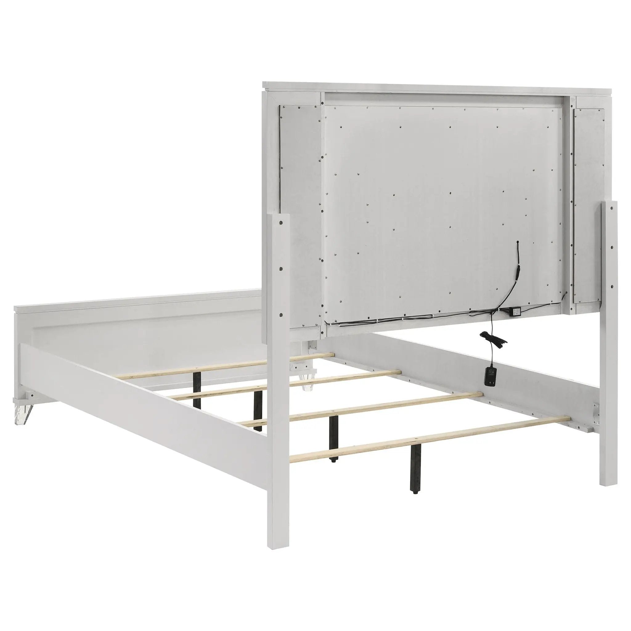 Marmore 5-piece Queen Bedroom Set White by Unique Piece Furniture