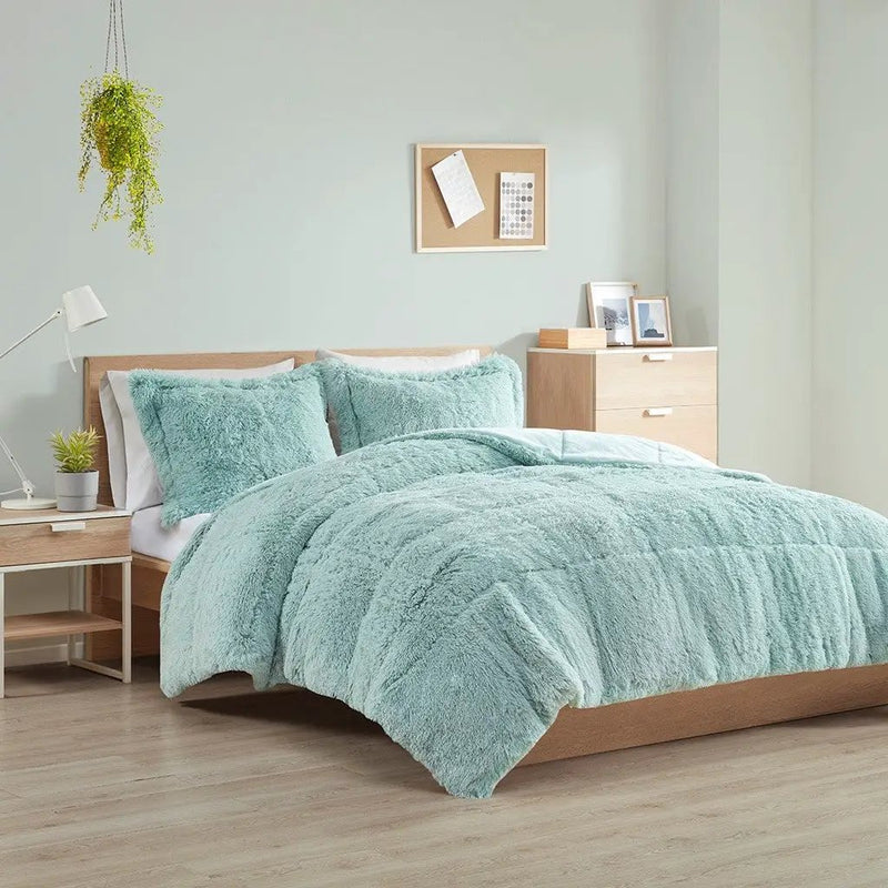 King/Cal King Shaggy Long Fur Comforter Mini Set by HouseOfZazla