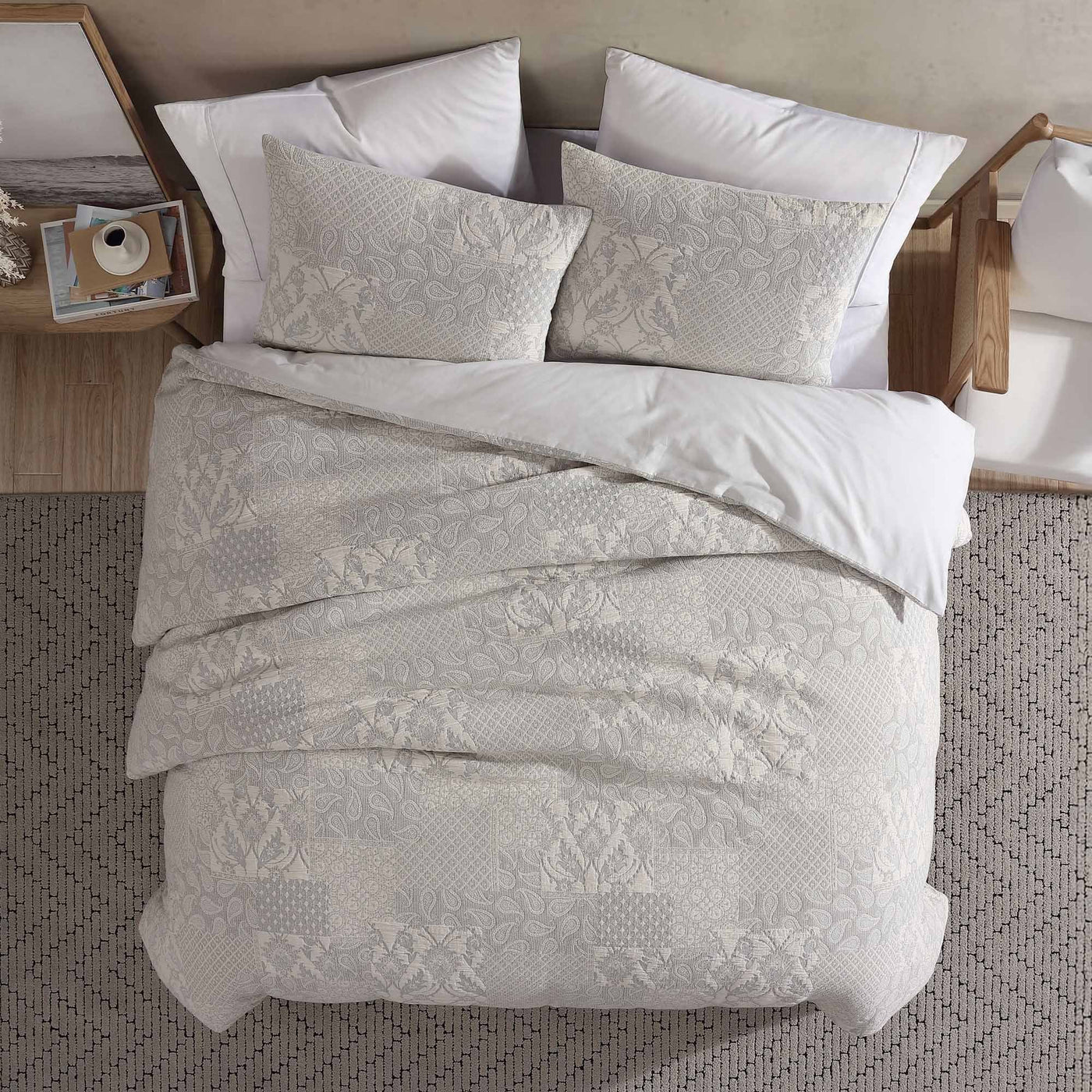 Paisley 3 Piece Ivory Cotton Matelassé Comforter Set by HouseOfZazla
