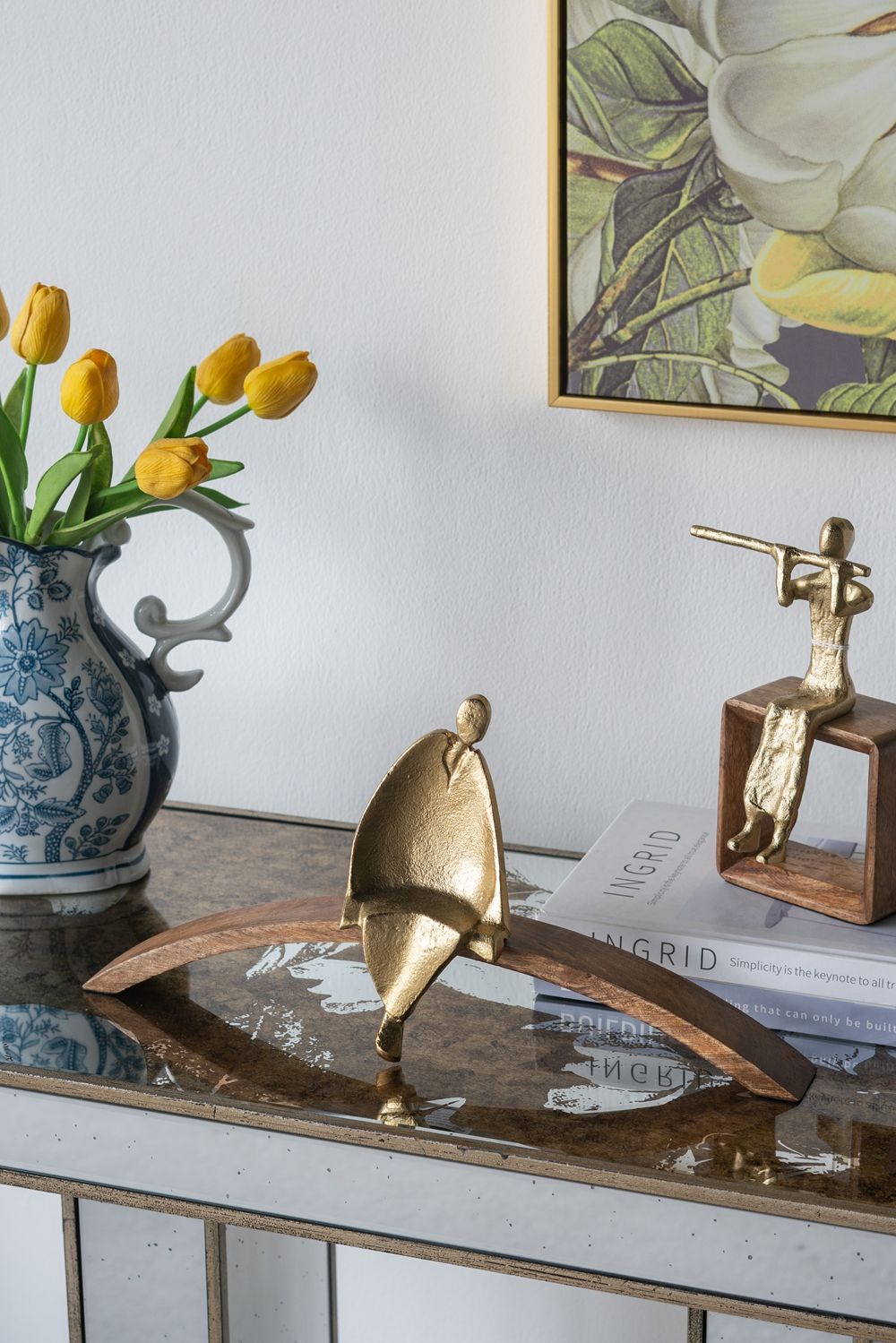 Rectangular Console Table With Elegant Floral Design And Mirrored Finish, photo 7 of 10