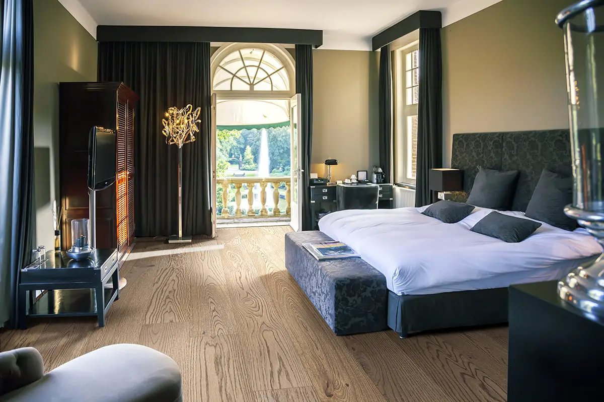 Mccarran Clayborne Brushed Wood Look Moldings 3x0.63 in a finished room