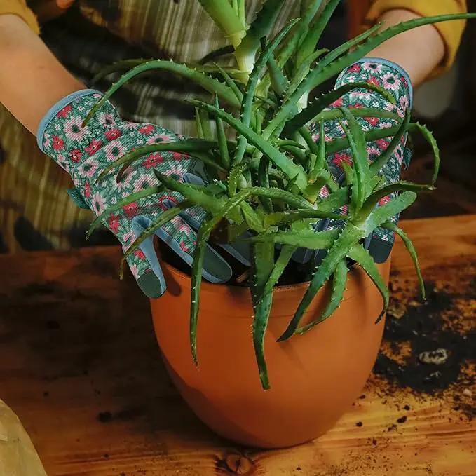 Gardening Gloves for Women and Men, Touchscreen Garden Gloves, Thorn Proof Puncture Resistant Work Gloves, Gardening Gifts for Women, Size Small by GreenHaven Gardens