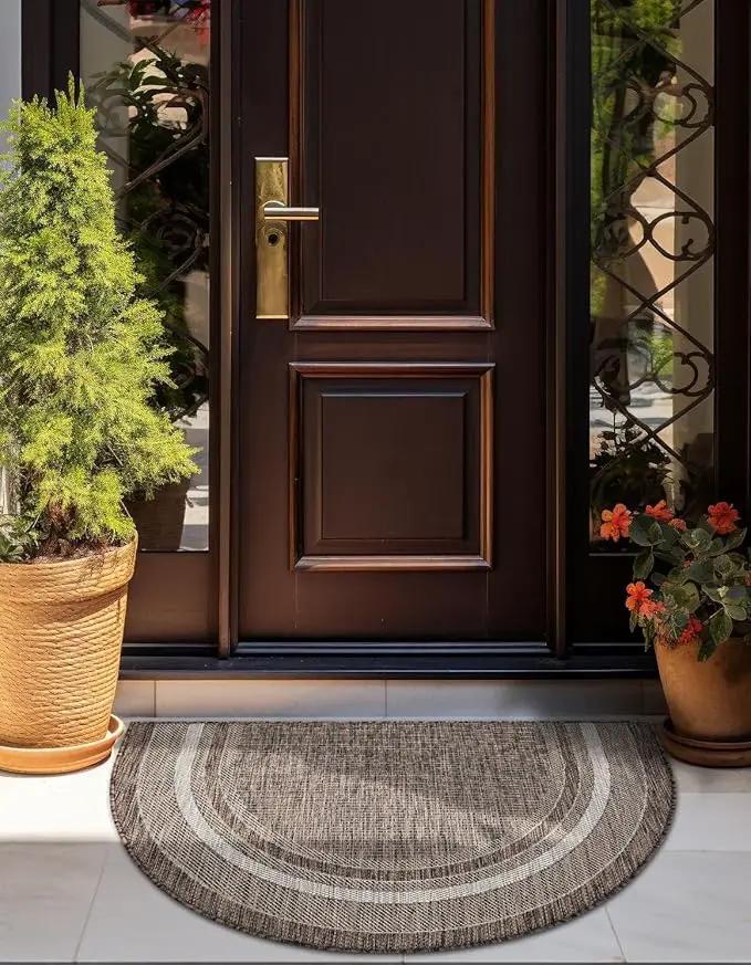 Unique Loom Outdoor Border Collection Area Rug - Soft Border (3' 1" x 6' 1" Hearth Brown/Ivory) by GreenHaven Gardens