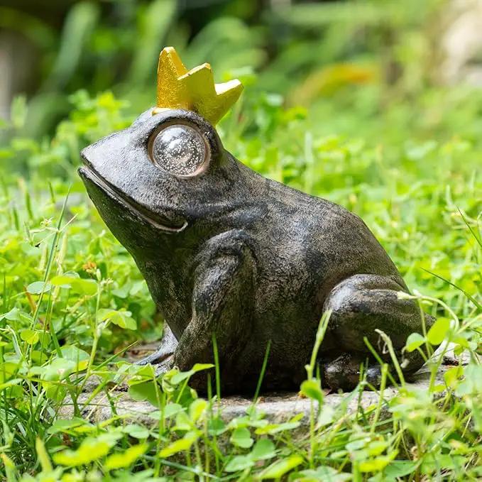 Garden Decor Statue Frog Prince,Solar Statue Decor Frog Prince,Resin Frogs Figurine with Solar Light for Patio,Balcony,Yard,Lawn Ornament,Perfect Garden Gift by GreenHaven Gardens