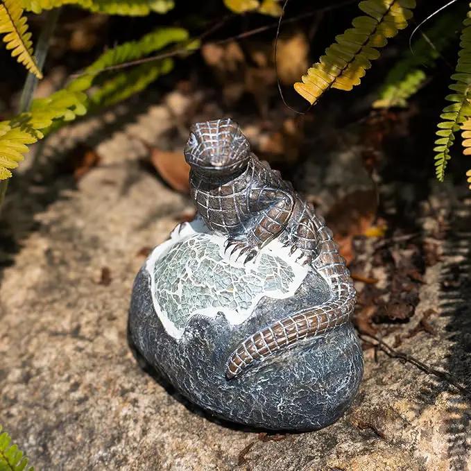 Solar Garden Outdoor Statues Lizard with LED Lights - Lawn Decor Lizard Statue for Patio, Balcony, Yard Ornament - Unique Housewarming Gifts by GreenHaven Gardens