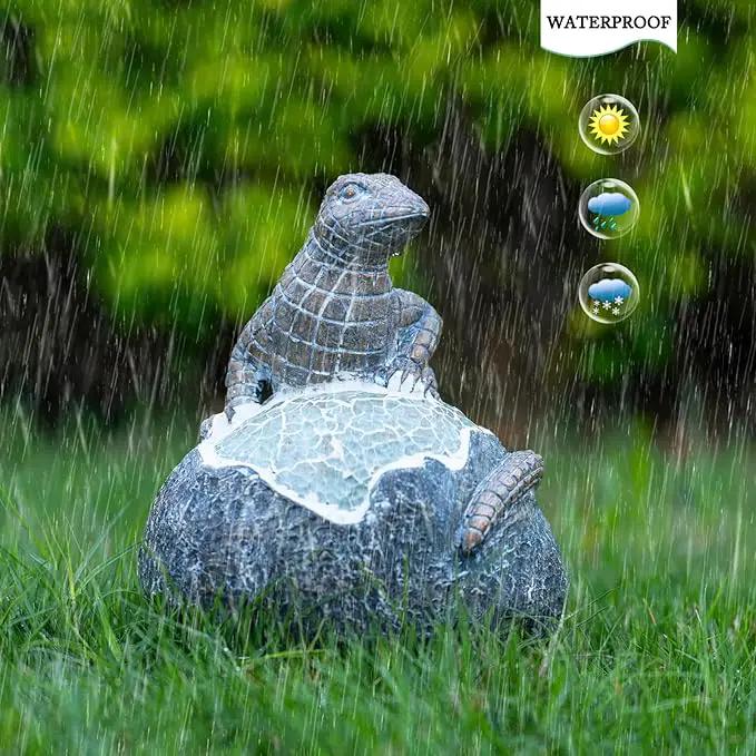 Solar Garden Outdoor Statues Lizard with LED Lights - Lawn Decor Lizard Statue for Patio, Balcony, Yard Ornament - Unique Housewarming Gifts by GreenHaven Gardens