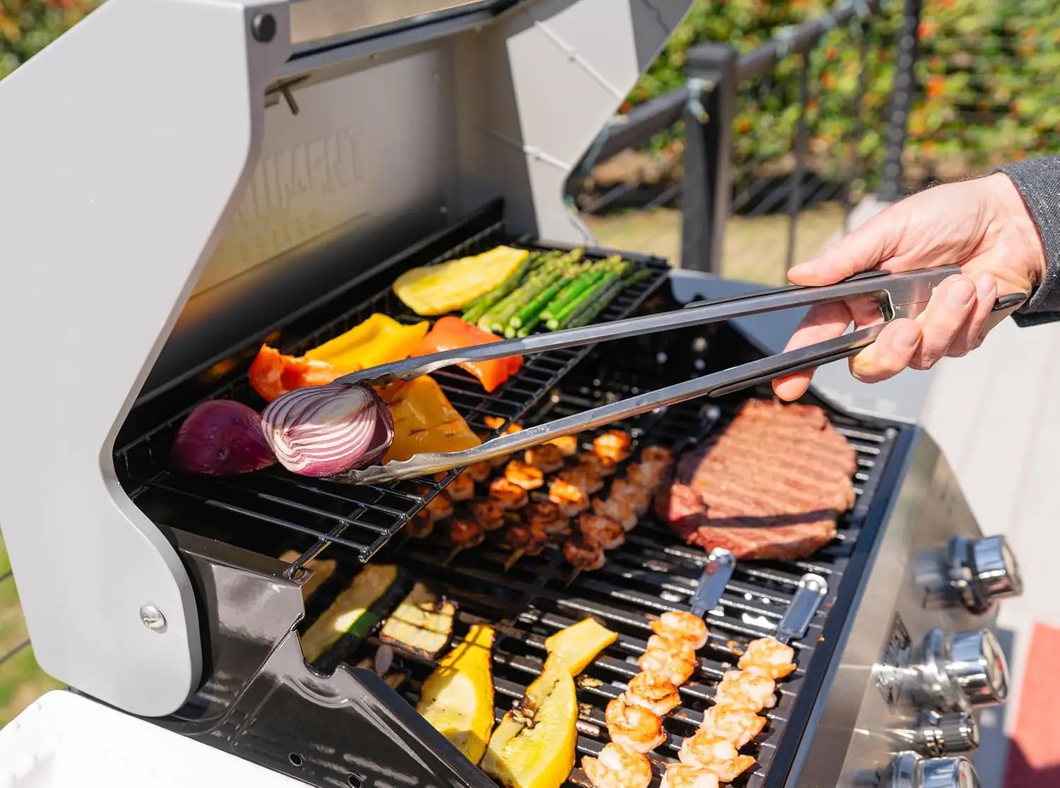 Monument Grills 4-Burner Liquid Propane Gas Grill, Silver Stainless Steel Grill Outdoor Patio Garden Barbecue Grill with Clearview® Lid and One Foldable Shelf, Mesa400MF by GreenHaven Gardens
