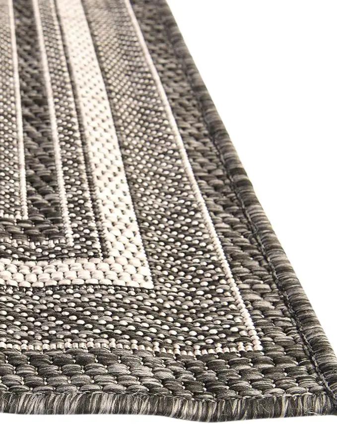 Unique Loom Outdoor Border Collection Area Rug - Soft Border (3' 3" x 5' 3" Rectangle, Black/ Ivory) by GreenHaven Gardens