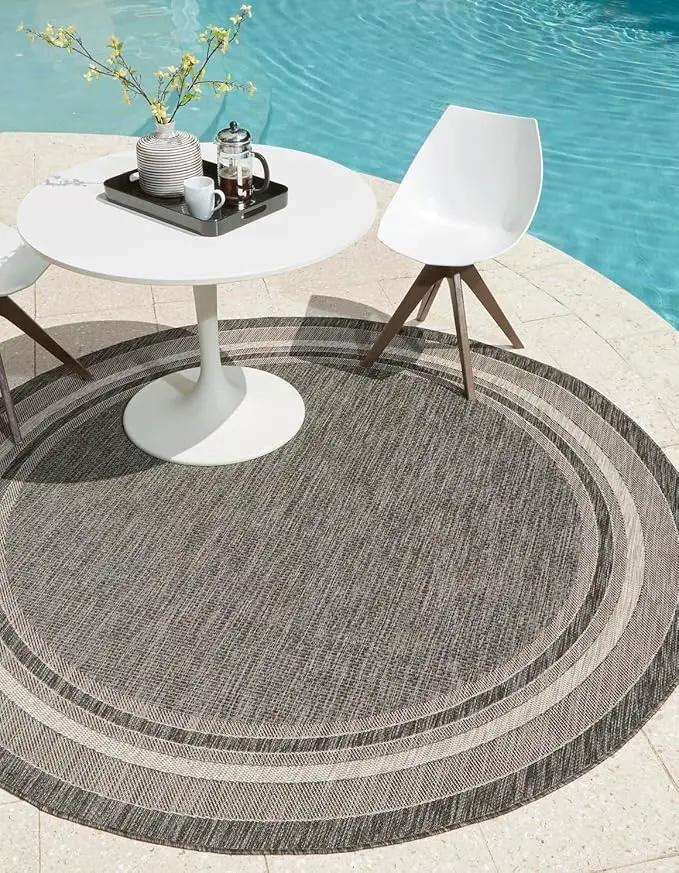 Unique Loom Outdoor Border Collection Area Rug - Soft Border (7' 10" Round, Black/ Ivory) by GreenHaven Gardens
