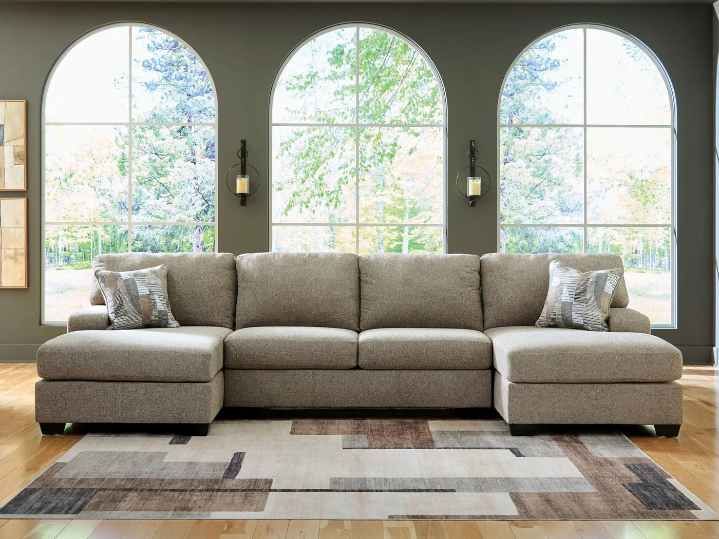 Newellen - Sectional by Unique Piece Furniture