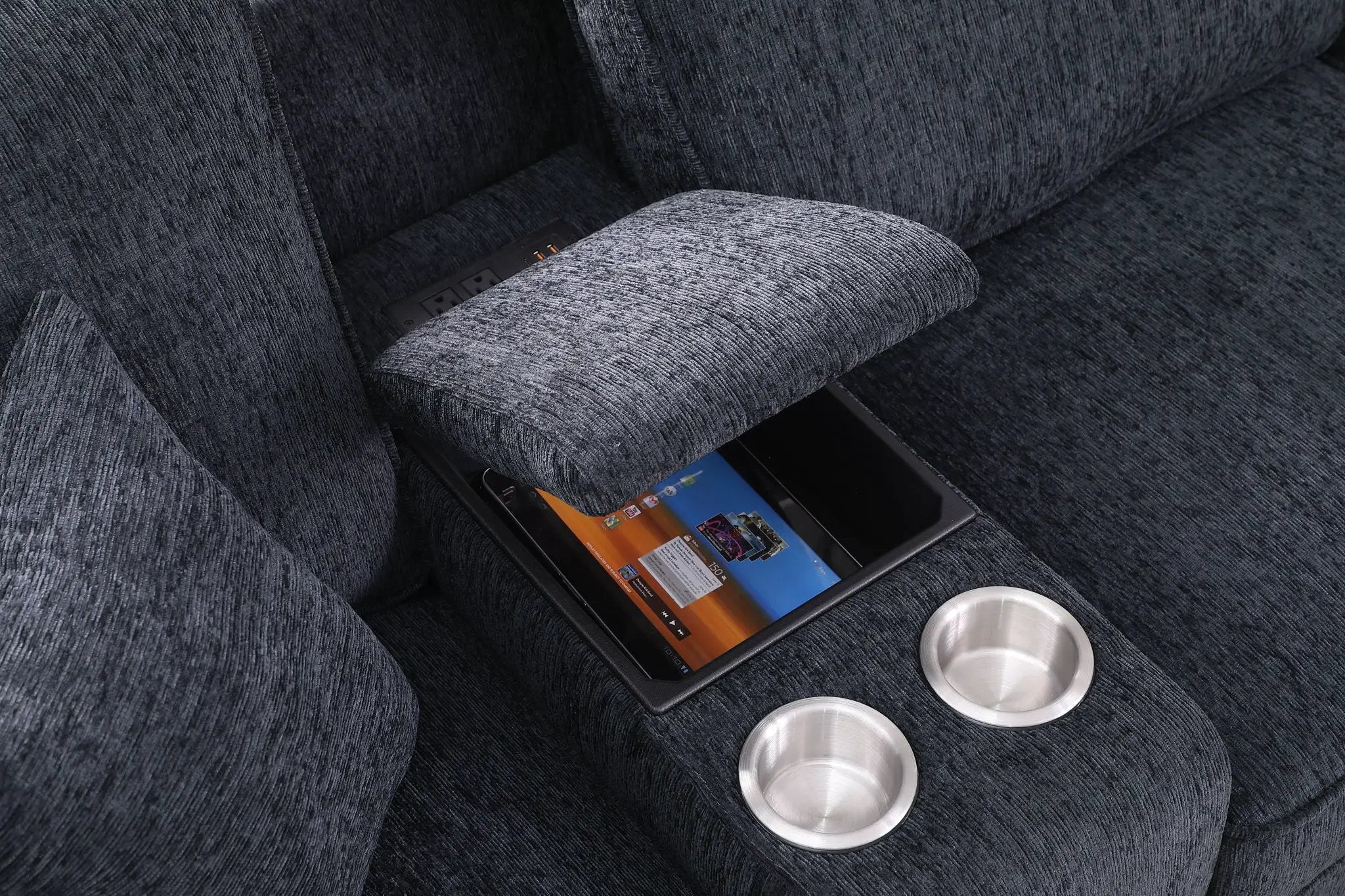 Gina - Sectional Sofa With Ottoman - Black by Unique Piece Furniture