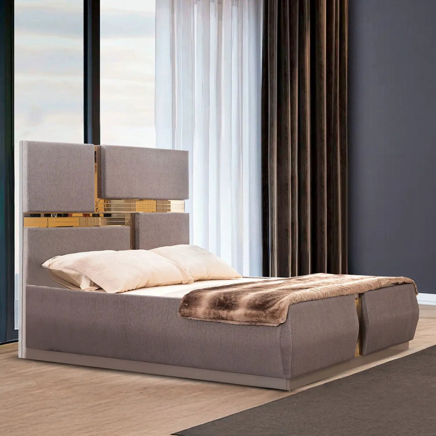 Lorenzo - Bedroom Set by HouseOfZazla