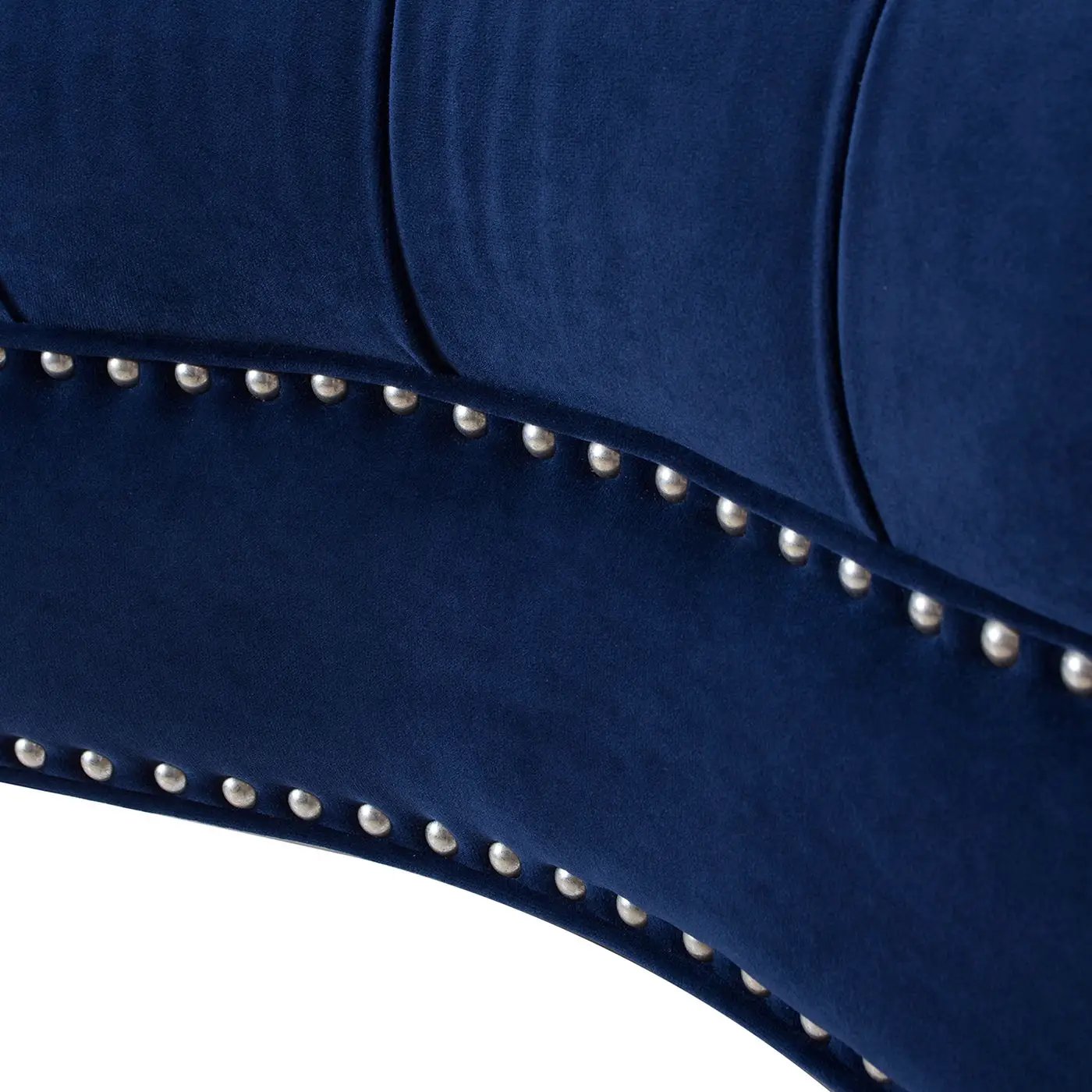 La Rosa - Victorian Tufted Upholstered Accent Chair by HouseOfZazla