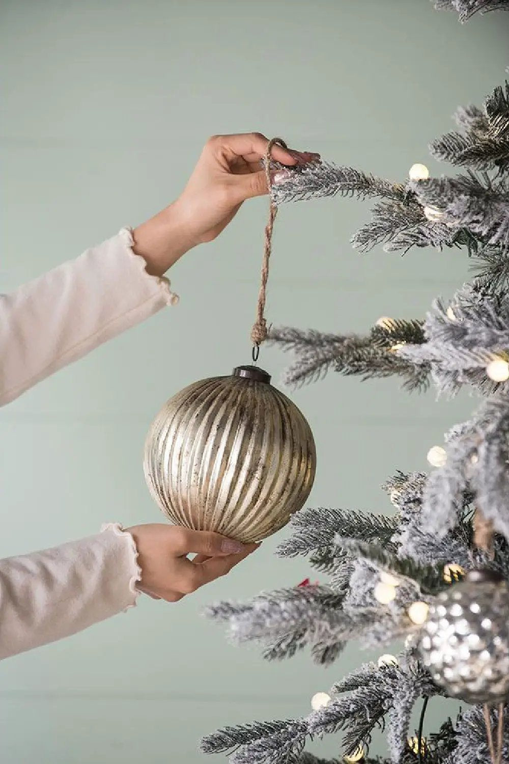 Christmas Ball Ornaments, Glass Decorative Hanging Ball Christmas Tree Ornaments For Holiday Party Decorations (Set of 4) - Silver by Unique Piece Furniture