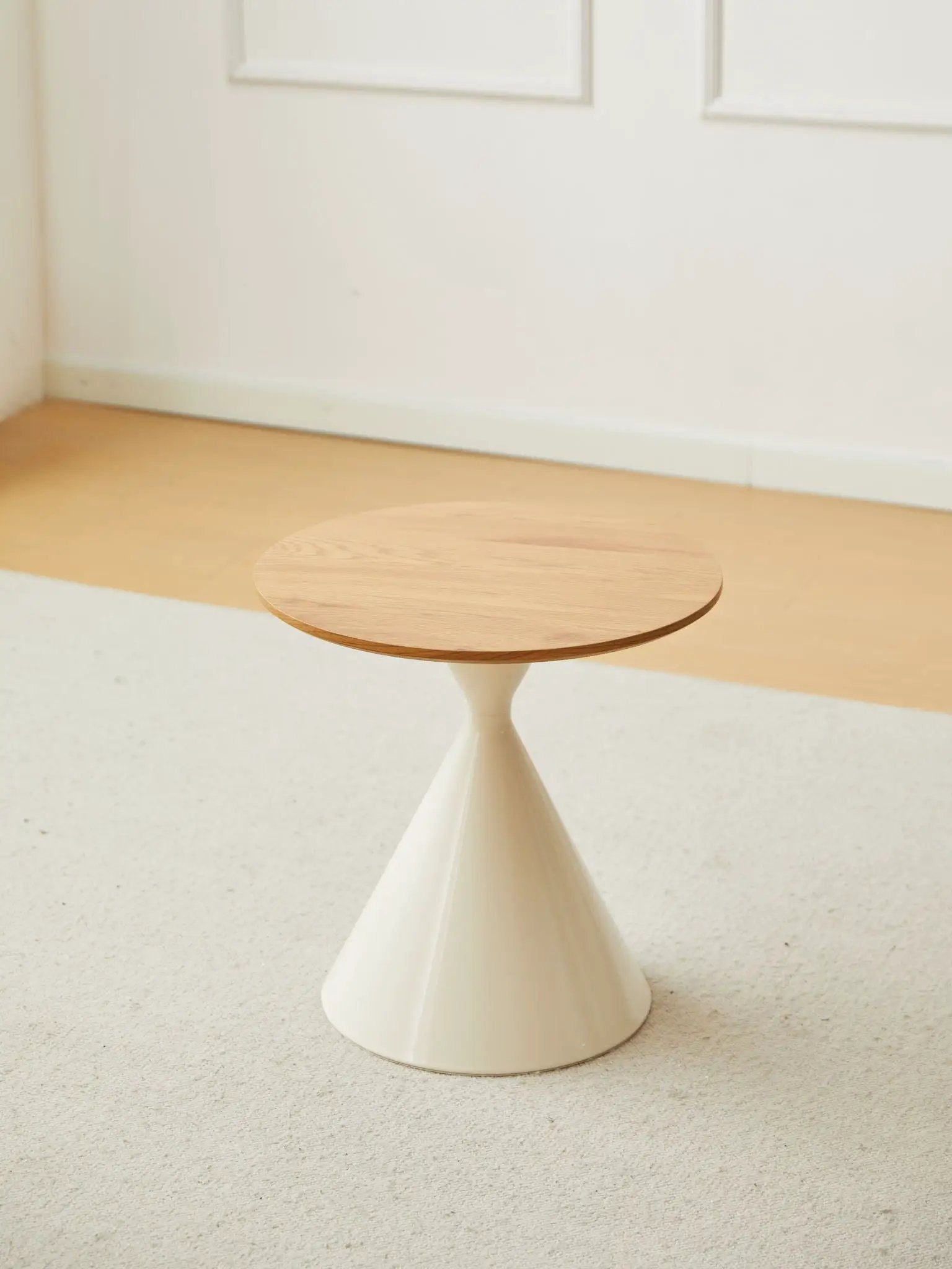Round Coffee Table - Brown / White by HouseOfZazla