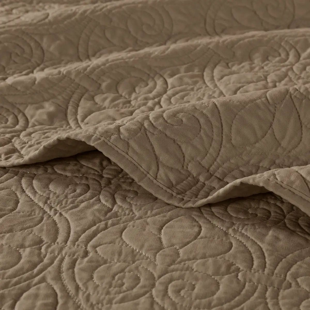 Reversible Quilt Set Mocha King/Cal King by HouseOfZazla