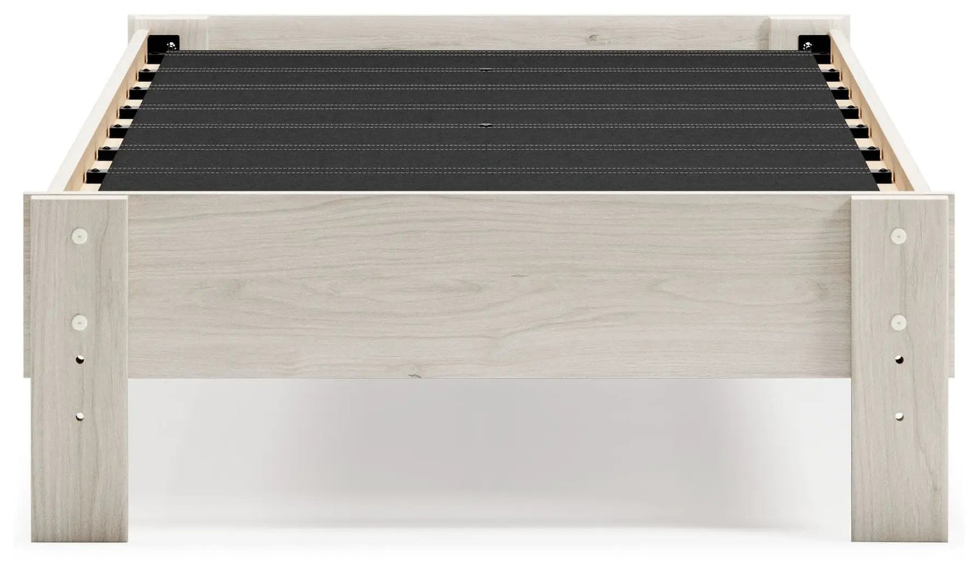 Socalle - Platform Bed by Unique Piece Furniture