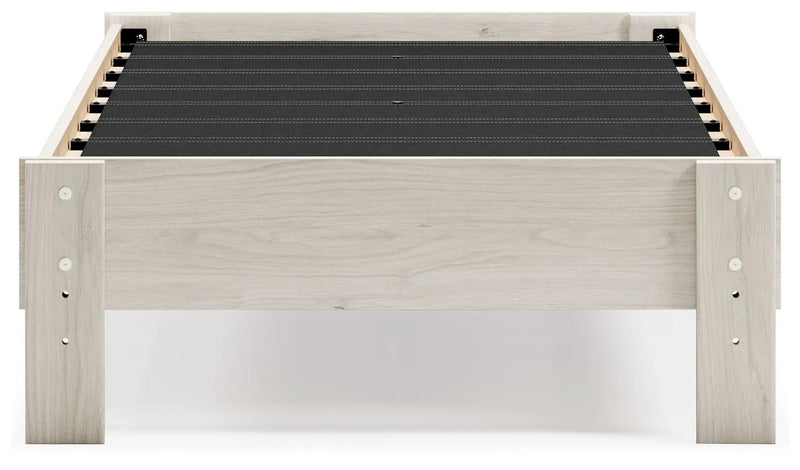 Socalle - Platform Bed by Unique Piece Furniture
