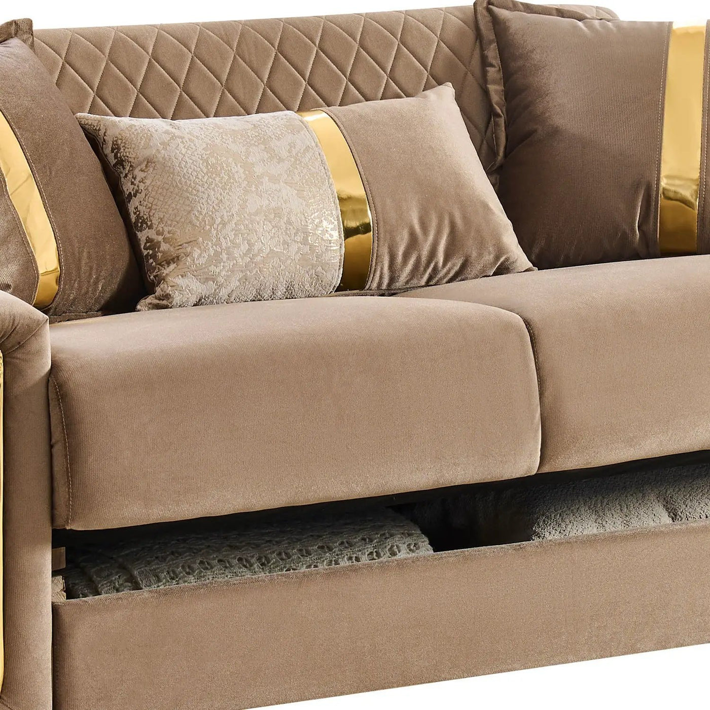 Lisa - Living Room Set by HouseOfZazla