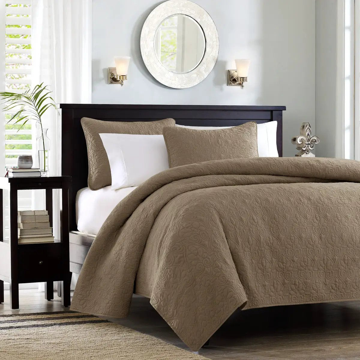Reversible Quilt Set Mocha King/Cal King by HouseOfZazla
