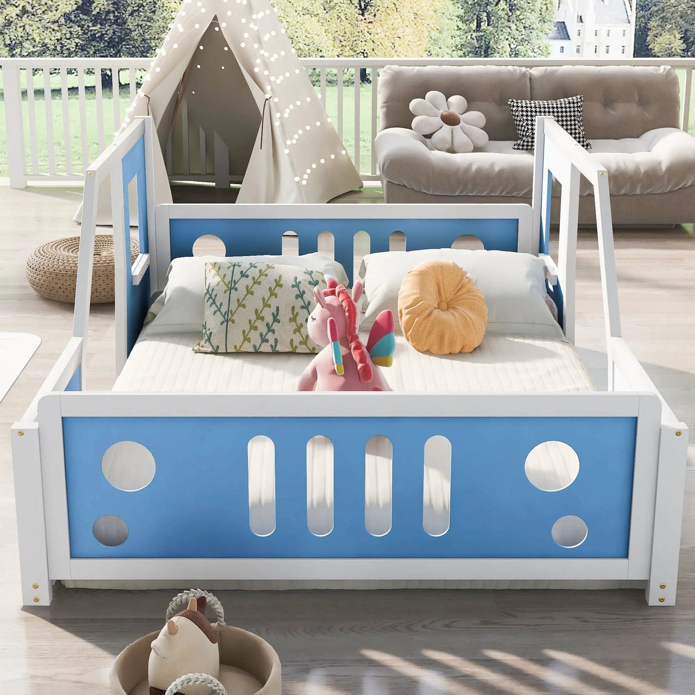 Classic Car Shaped Platform Bed With Wheels by HouseOfZazla