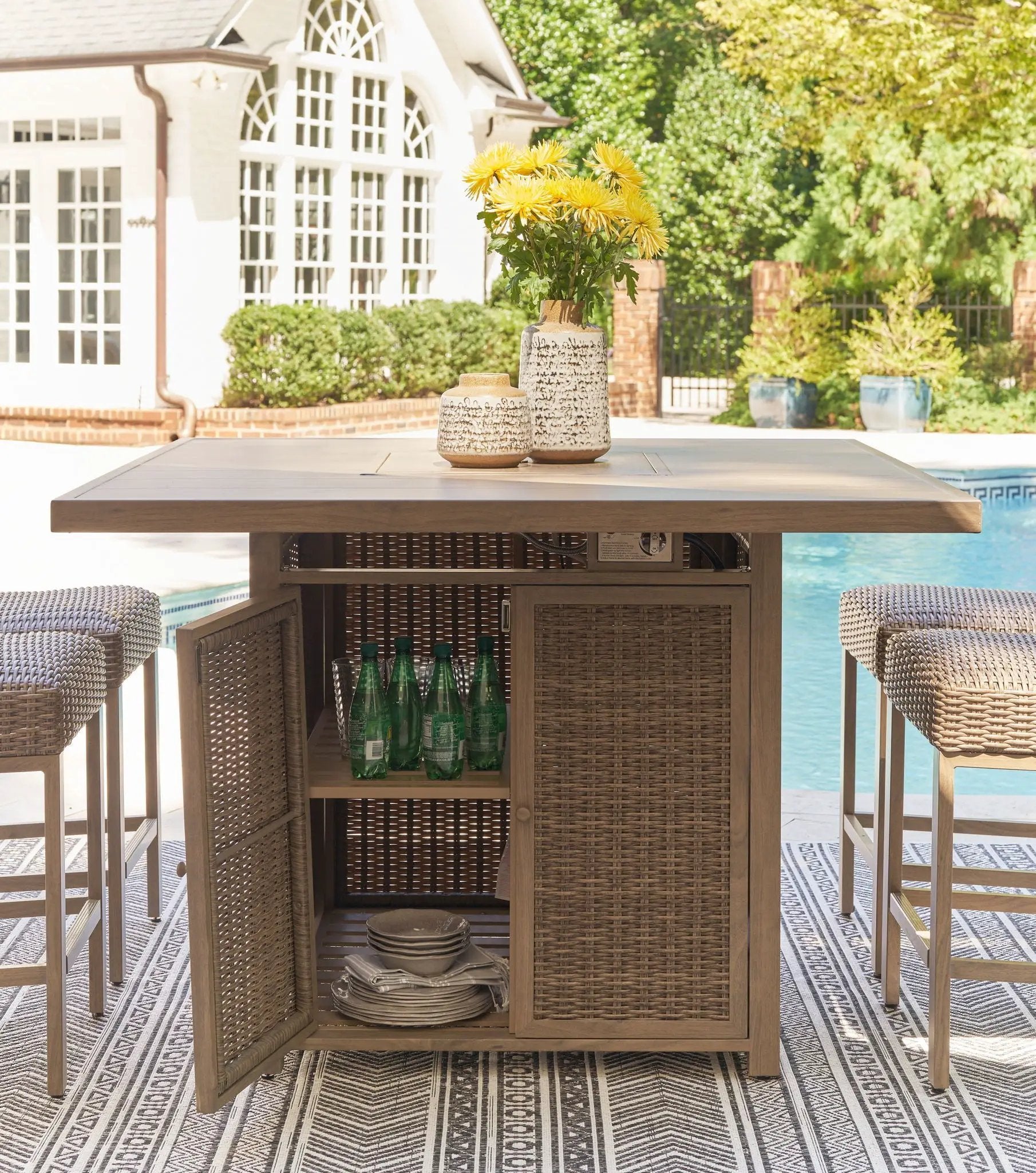 Walton Bridge - 5 Pc. - Square Bar Table W/Fire Pit, 4 Barstools - Driftwood by Unique Piece Furniture