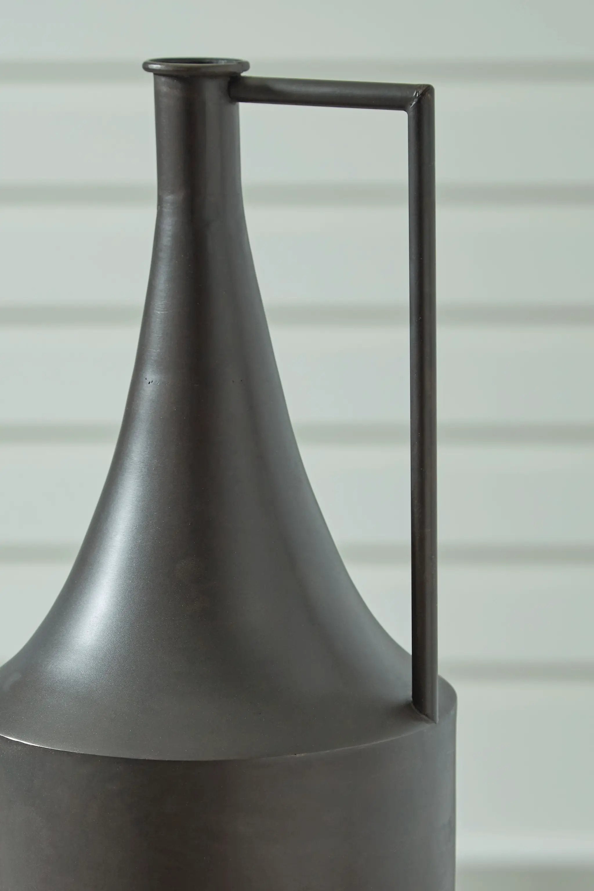 Zainforth - Vase by Unique Piece Furniture
