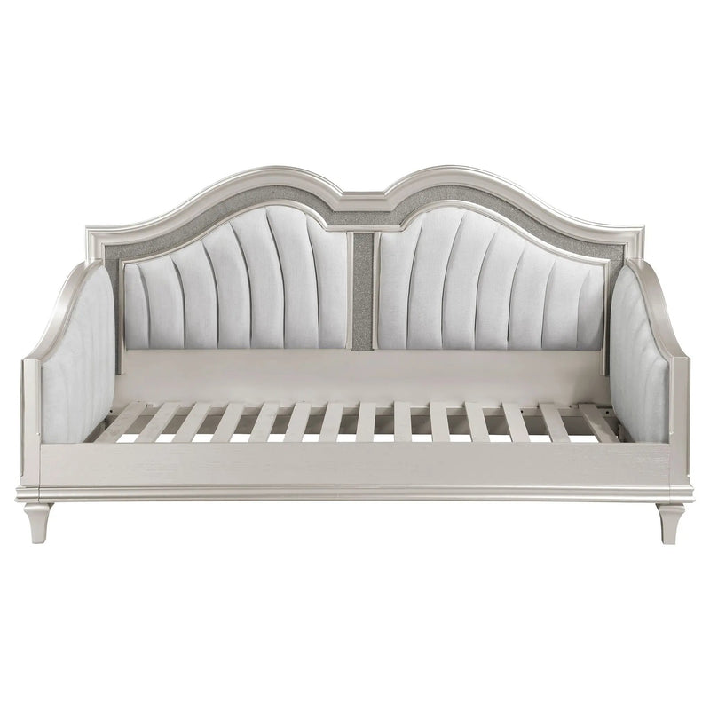 Evangeline Upholstered Twin Daybed Silver Oak by Unique Piece Furniture