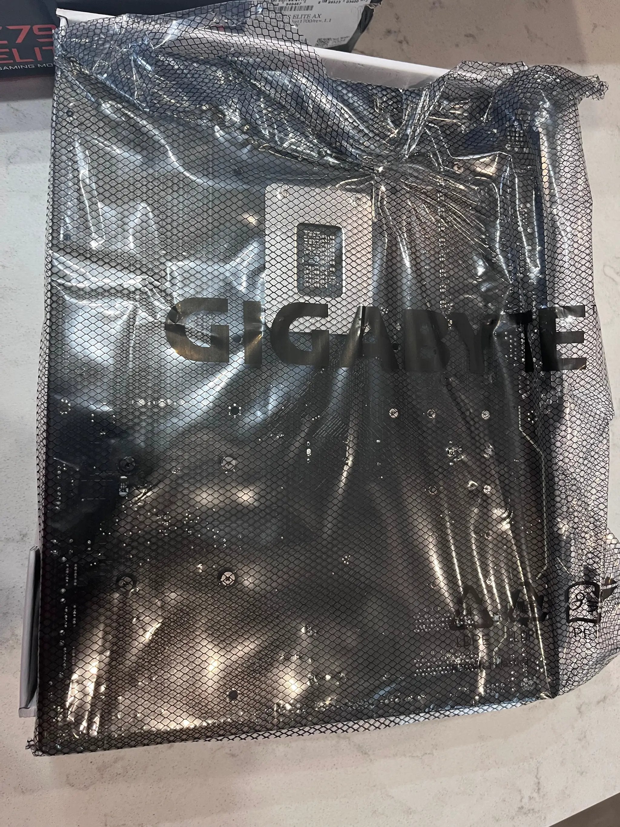 GIGABYTE Z790 AORUS Elite AX (LGA 1700/ Intel Z790/ ATX/ DDR5/ Quad by Selzalot