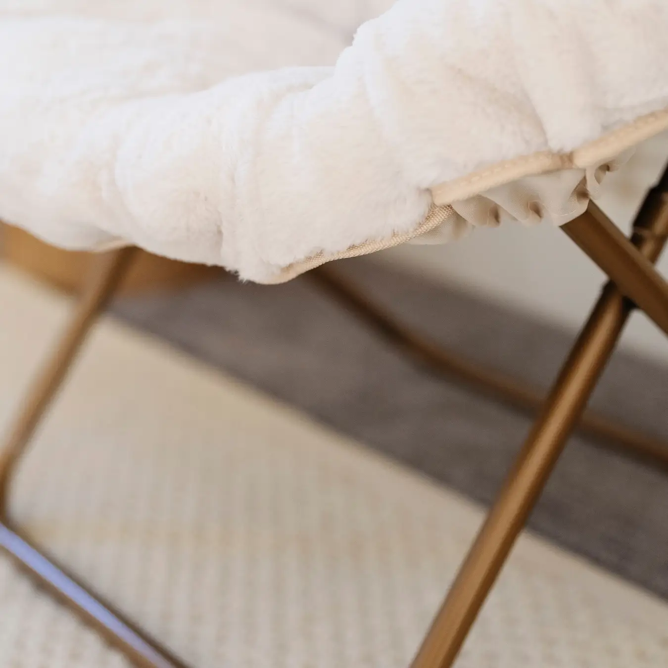 Saucer Chair Kids Chair with Faux Fur Cover by HouseOfZazla