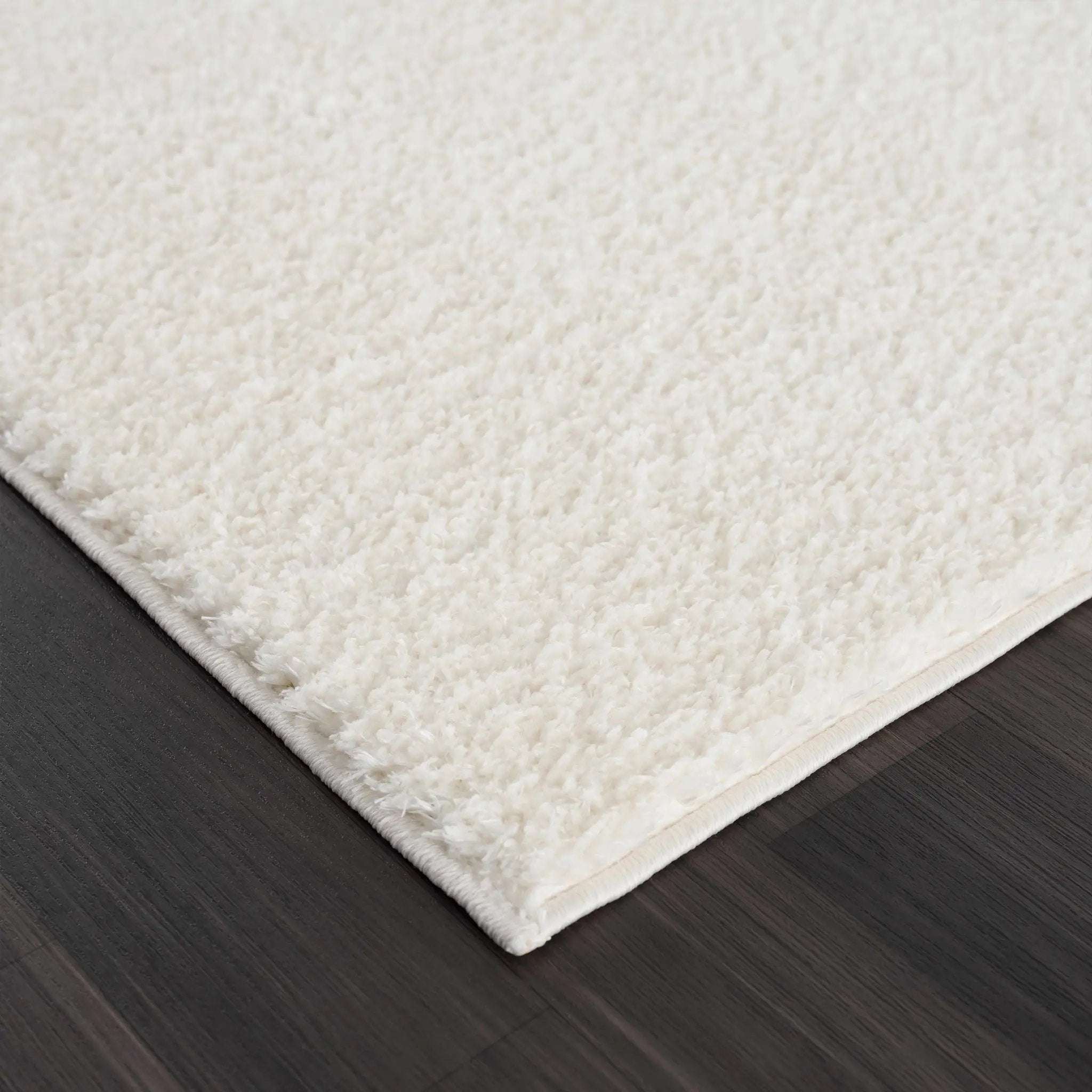 Judy White Washable Area Rug - Clearance by Boutique Rugs